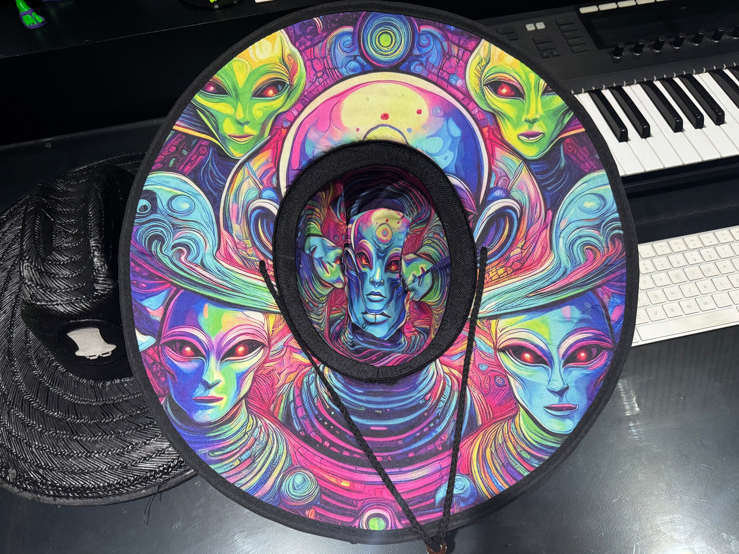 Chapéu de palha preto